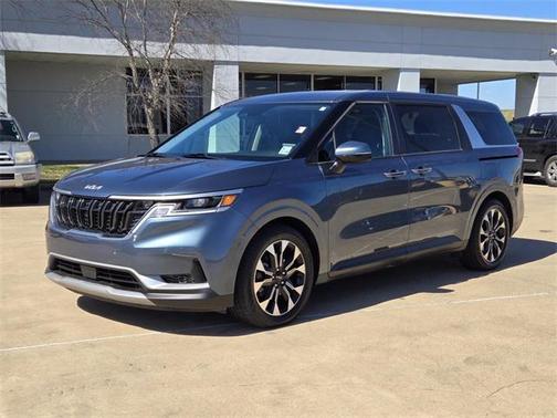 2024 Kia Carnival EX