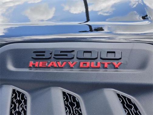2025 RAM 3500 Limited Crew Cab 4x4 8' Box