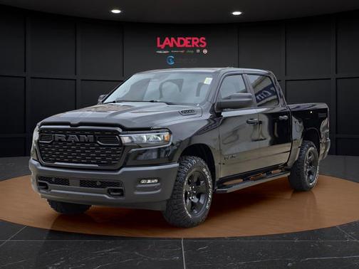 Diamond Black Crystal Pearlcoat 2026 RAM 1500 Warlock Crew Cab 4x4 5'7' Box