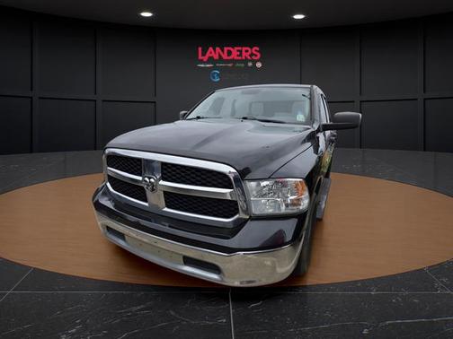 Diamond Black Crystal Pearlcoat 2020 RAM 1500 Tradesman