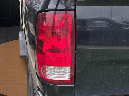Diamond Black Crystal Pearlcoat 2020 RAM 1500 Tradesman