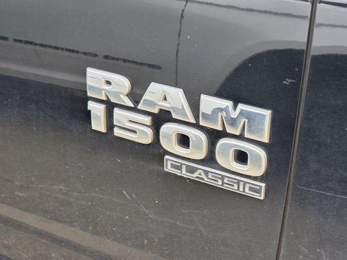 Diamond Black Crystal Pearlcoat 2020 RAM 1500 Tradesman