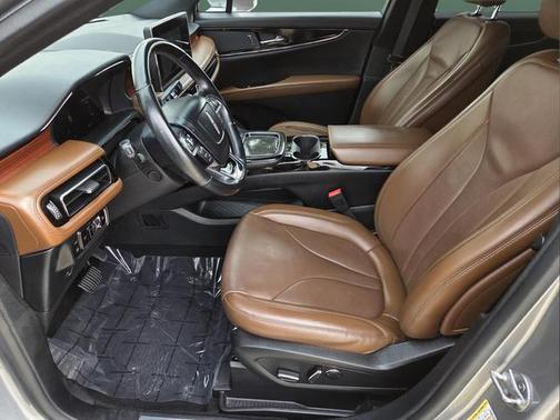 SILVER RADIANCE MET CC 2023 Lincoln Nautilus Reserve