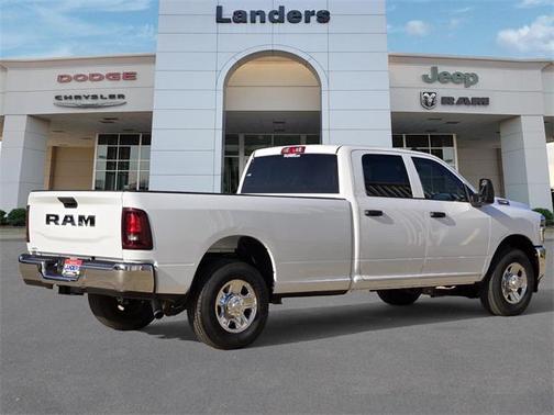2026 RAM 2500 Tradesman Crew Cab 4x4 8' Box