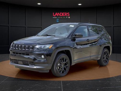 Diamond Black Crystal Pearlcoat 2026 Jeep Compass Latitude