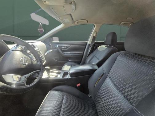 Super Black 2017 Nissan Altima 2.5 S