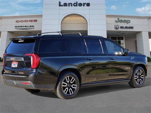 2021 GMC Yukon XL 4WD AT4
