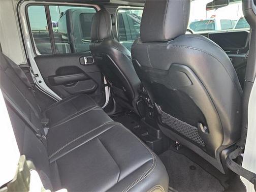 2024 Jeep Wrangler 4-Door Sahara 4x4