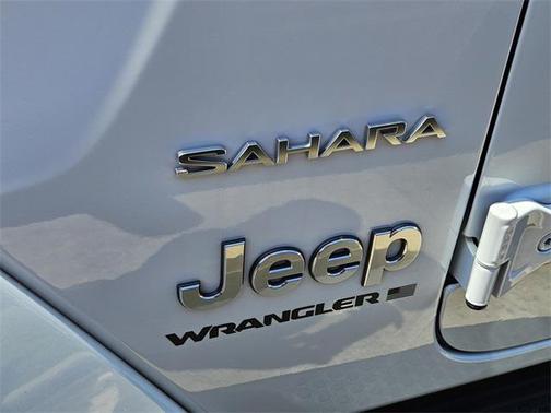 2024 Jeep Wrangler 4-Door Sahara 4x4