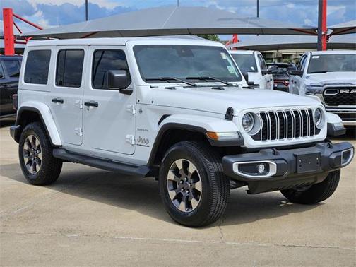 2024 Jeep Wrangler 4-Door Sahara 4x4