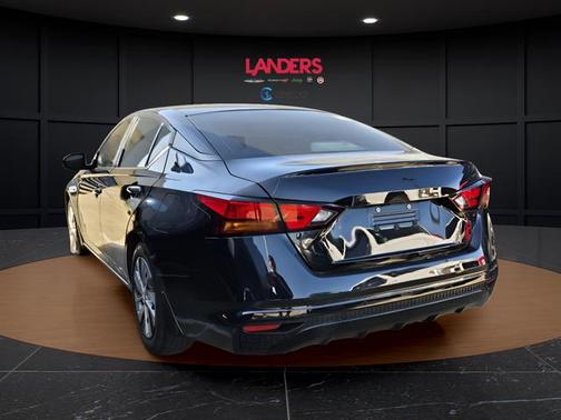 Super Black 2021 Nissan Altima S FWD