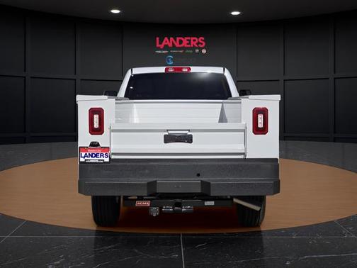 Bright White Clearcoat 2026 RAM 2500 Tradesman Crew Cab 4x2 8' Box