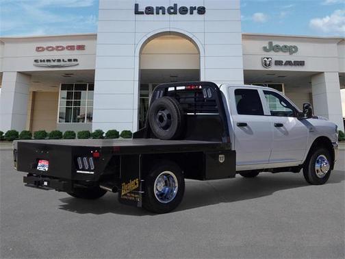 2026 RAM 2500 Tradesman Crew Cab 4x2 8' Box