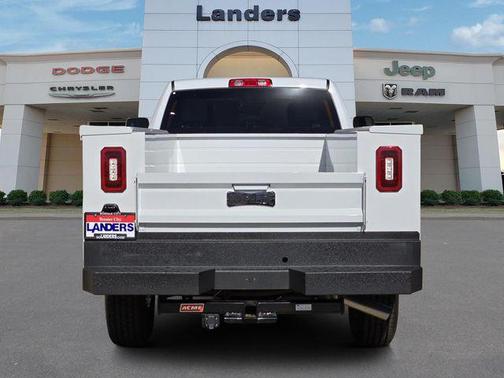 2026 RAM 2500 Tradesman Crew Cab 4x2 8' Box