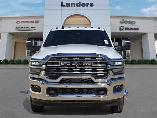 2026 RAM 2500 Tradesman Crew Cab 4x2 8' Box