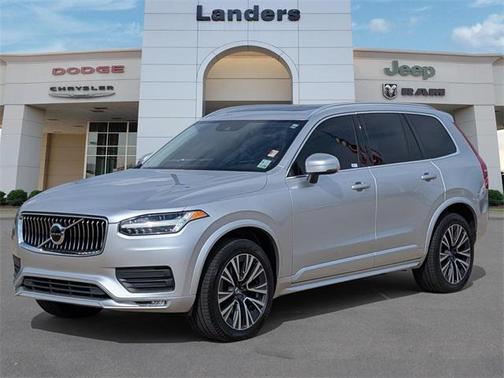 2020 Volvo XC90 T6 Momentum
