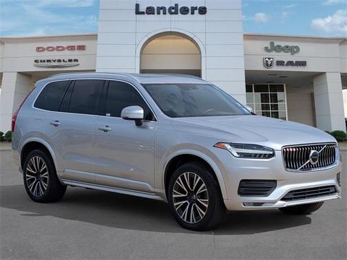 2020 Volvo XC90 T6 Momentum