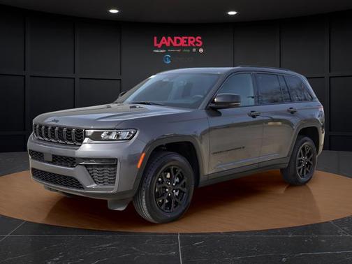 Baltic Gray Metallic Clearcoat 2026 Jeep Grand Cherokee Altitude