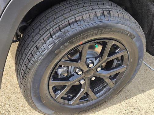 2026 Jeep Grand Cherokee Altitude