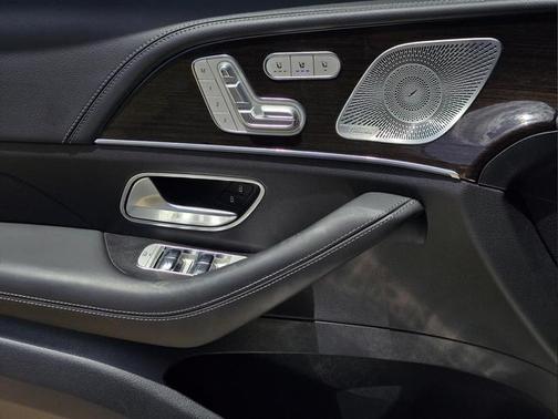 Selenite Grey Metallic 2025 Mercedes-Benz GLS 580 4MATIC
