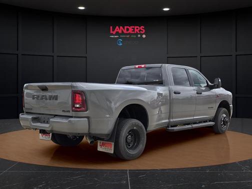 Ceramic Gray Clearcoat 2026 RAM 3500 Big Horn Crew Cab 4x4 8' Box