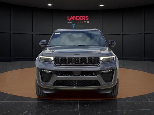 baltic gray metallic clearcoat 2026 Jeep Grand Cherokee Summit