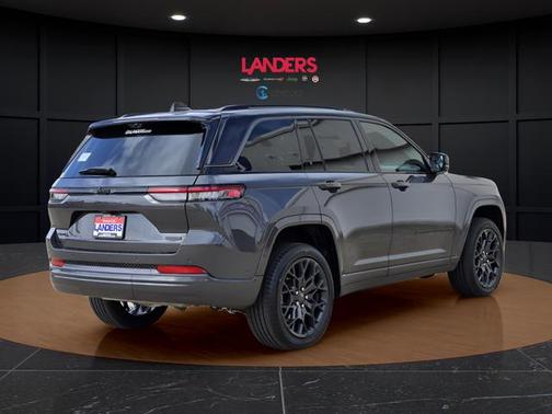 baltic gray metallic clearcoat 2026 Jeep Grand Cherokee Summit