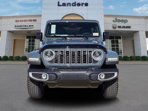 2026 Jeep Wrangler 4-Door Sahara 4x4