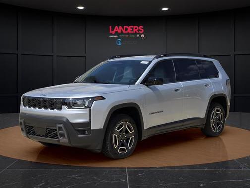 Silver Zynith Clearcoat 2026 Jeep Cherokee Laredo 4x4