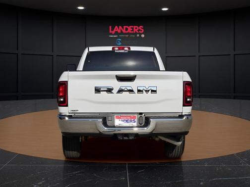 2026 RAM 2500 Tradesman Crew Cab 4x2 8' Box