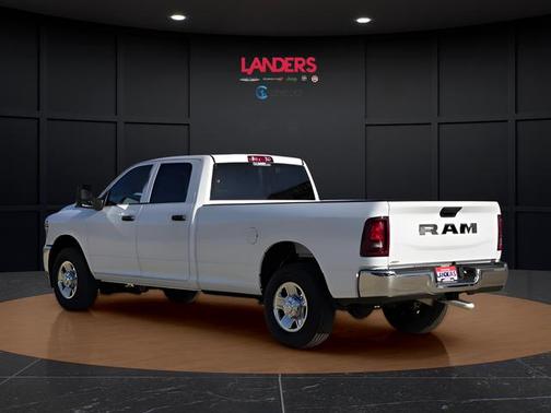 2026 RAM 2500 Tradesman Crew Cab 4x2 8' Box