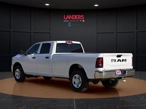 2026 RAM 2500 Tradesman Crew Cab 4x2 8' Box