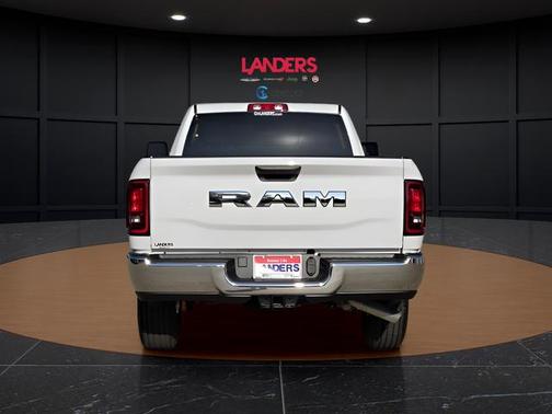 2026 RAM 2500 Tradesman Crew Cab 4x2 8' Box