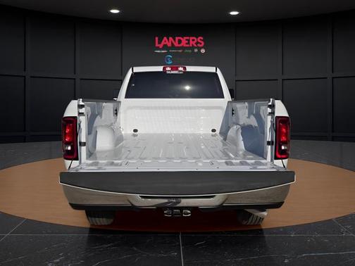 2026 RAM 2500 Tradesman Crew Cab 4x2 8' Box