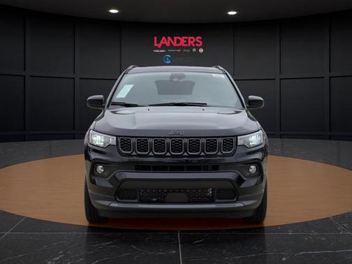 Diamond Black Crystal Pearlcoat 2026 Jeep Compass Latitude