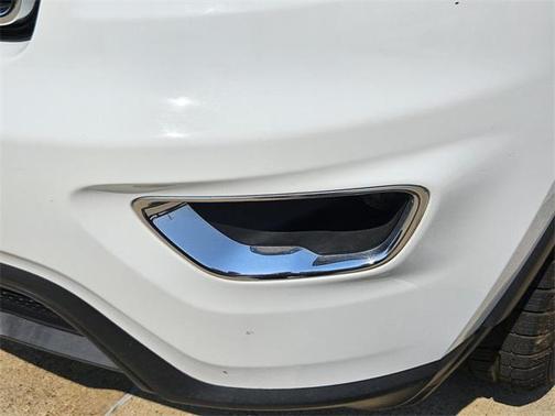 2022 Jeep Grand Cherokee Laredo