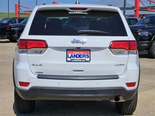2022 Jeep Grand Cherokee Laredo