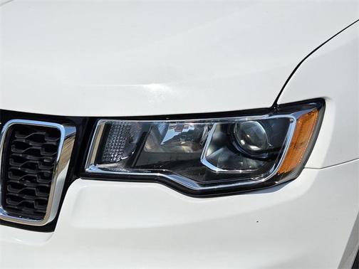 2022 Jeep Grand Cherokee Laredo