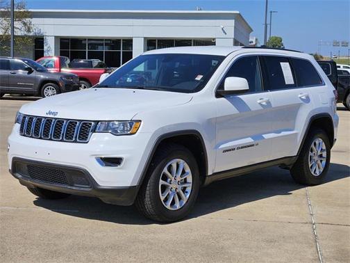 2022 Jeep Grand Cherokee Laredo