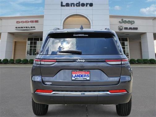 2025 Jeep Grand Cherokee Laredo