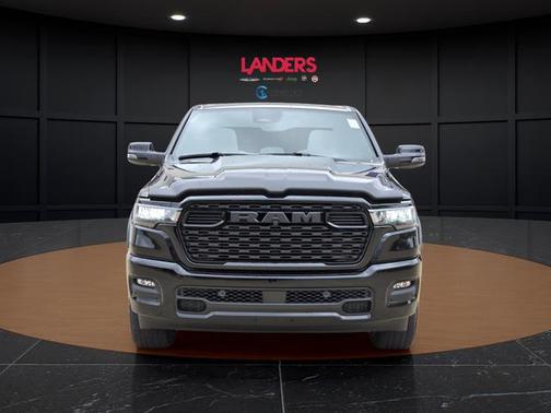 Diamond Black Crystal Pearlcoat 2026 RAM 1500 Big Horn/Lone Star