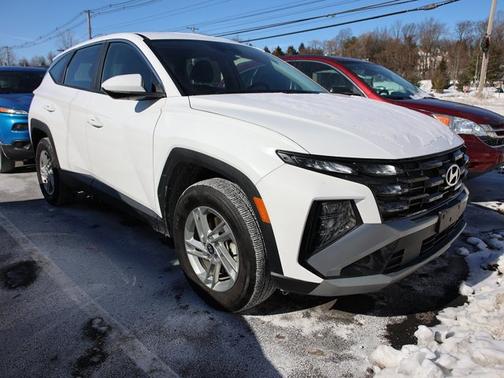 2025 Hyundai TUCSON SE