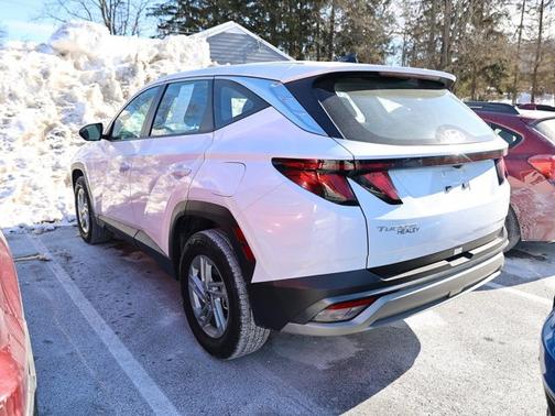 2025 Hyundai TUCSON SE