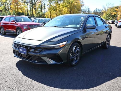 2025 Hyundai ELANTRA Limited