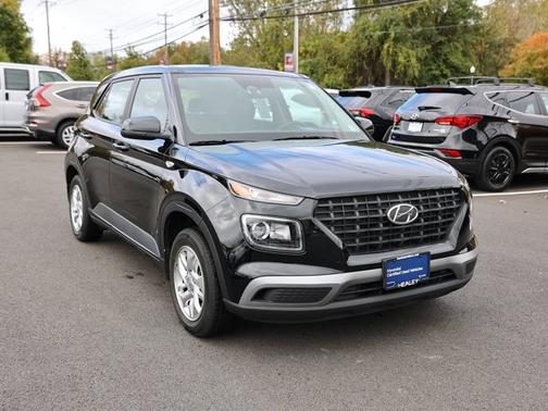 2023 Hyundai VENUE SE