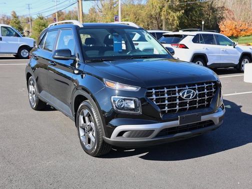 2024 Hyundai VENUE SEL