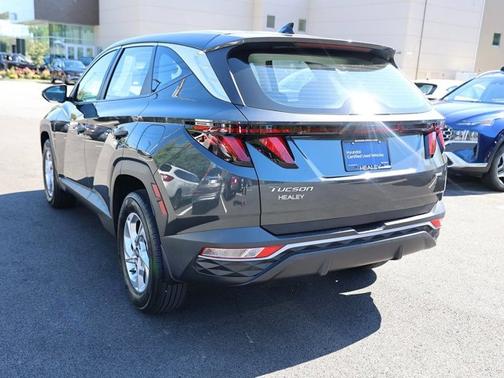2022 Hyundai TUCSON SE