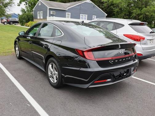 2022 Hyundai SONATA SE