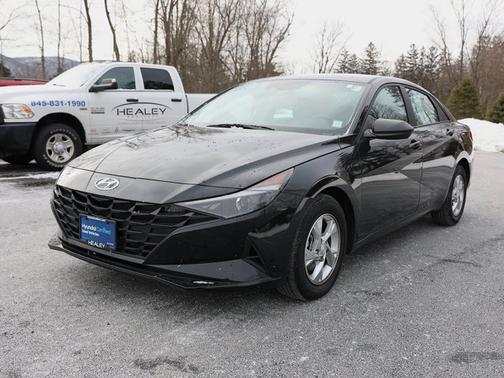 2023 Hyundai ELANTRA SE