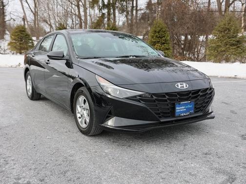 2023 Hyundai ELANTRA SE